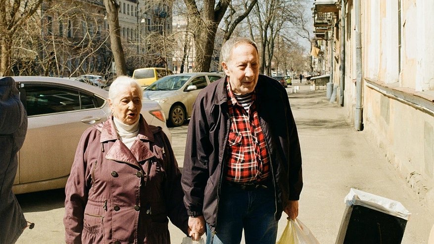Главная картинка новости: Пенсионеров ликуют. За услуги ЖКХ с июня можно не платить