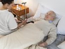 Пенсионеры могут вернуть деньги за лечение: узнайте, кто получит до 19 500 рублей