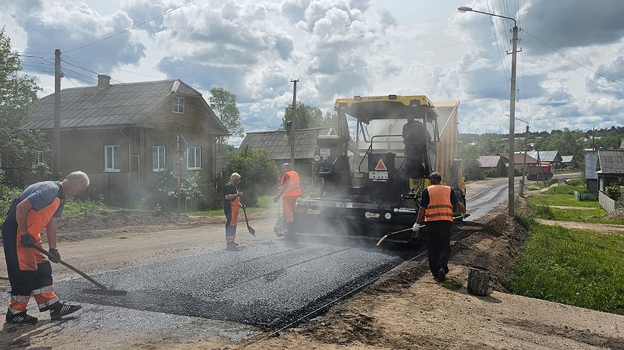 Главная картинка новости: В центре Неи на улице Советской начались масштабные дорожные работы
