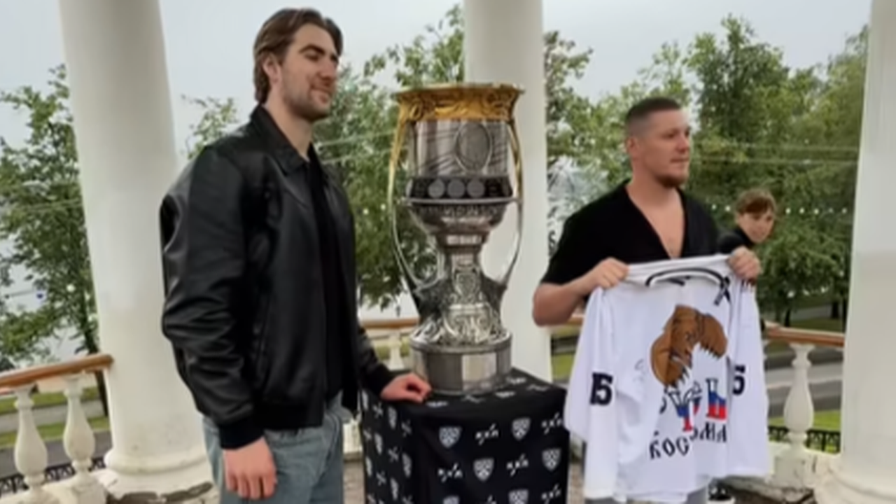 Главная картинка новости: Кубок Гагарина в Костроме: Дмитрий Симашев приглашает на встречу с трофеем