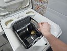 Не уксус и не соду: в стиралку кроме порошка насыпаю  0,5 ложки — вещи белоснежные даже в жёсткой воде