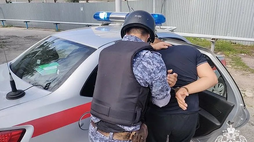 Главная картинка новости: 19-летний житель Антропово предстанет перед судом за "вечерний прокат" чужой машины