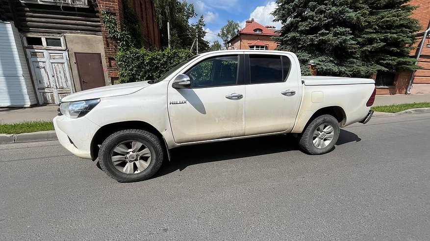 Главная картинка новости: В Костроме водитель Toyota сбил 16-летнего самокатчика
