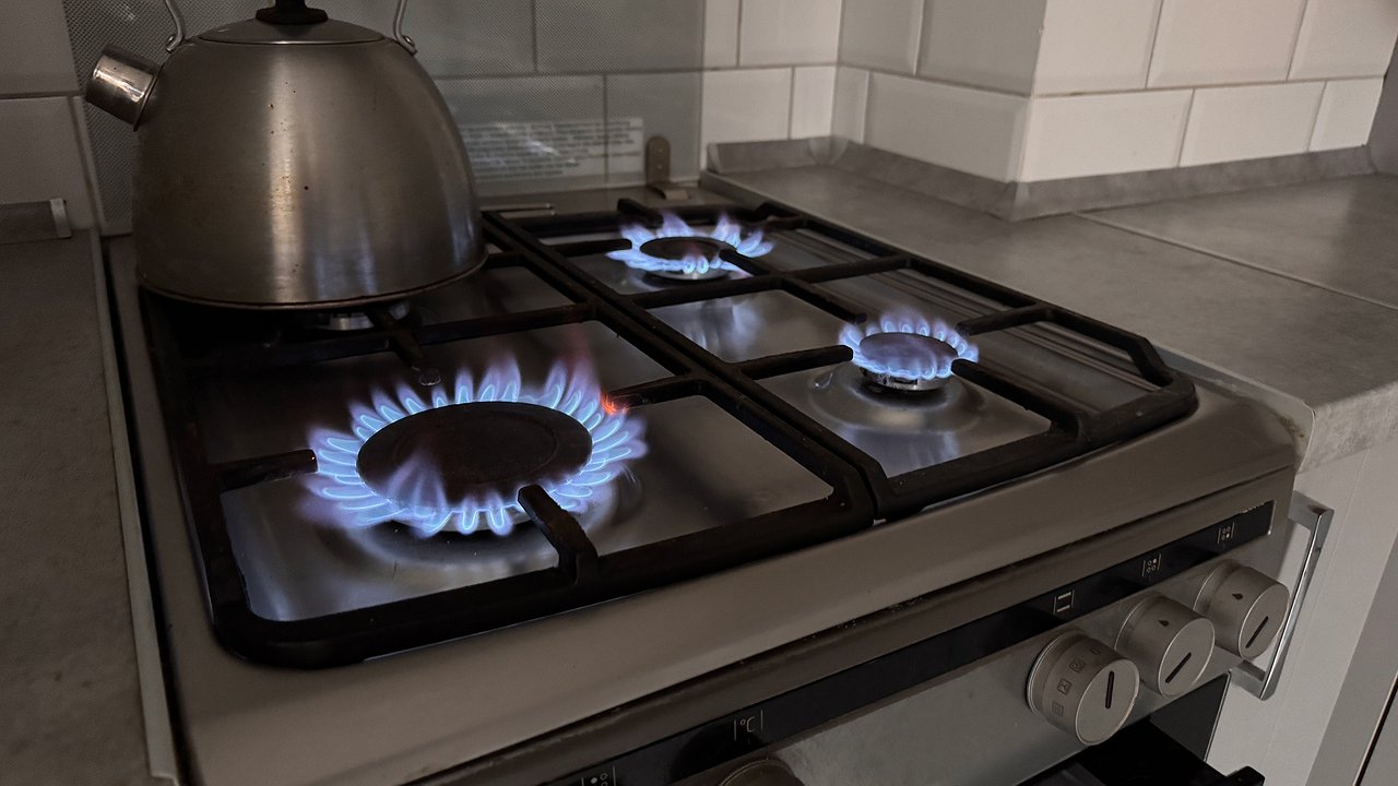 Главная картинка новости: Плиту теперь можно будет выкинуть: россиянам начнут массово отключать газ с 1 сентября - решение уже принято