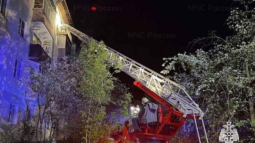 Главная картинка новости: Уснул во время готовки: в Костроме на улице Гагарина произошел пожар