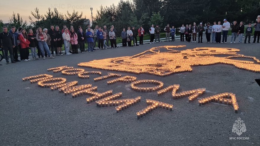 Главная картинка новости: В Костроме почтили память героев Великой Отечественной войны огненной инсталляцией