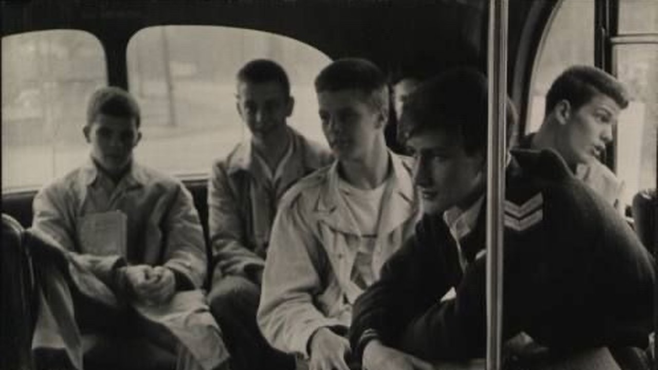 Главная картинка новости: В Костроме для съемок исторического фильма ищут подростка