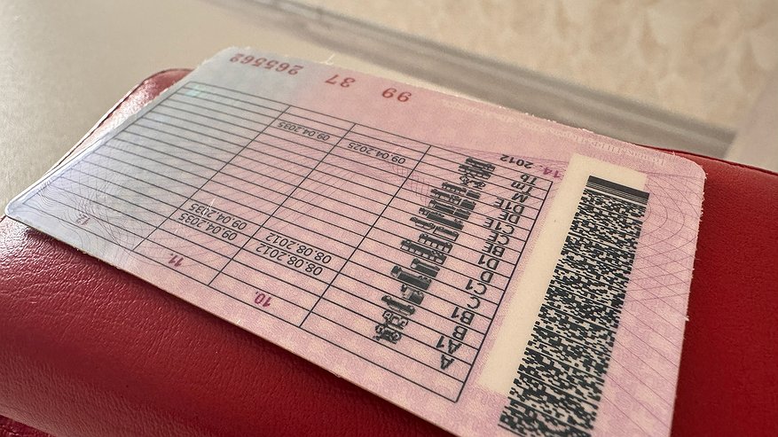 Главная картинка новости: С 3 июля водительские права можно выбросить: новое правило ГИБДД ставит водителей в ступор