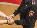 В Костроме в подъезде на Боровой 34-летний мужчина избил и ограбил женщину