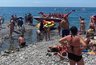 Миниатюра новости: «Едят постоянно дошираки и стоят в очереди за стаканом сока». В Абхазии раскритиковали нищих русских туристов