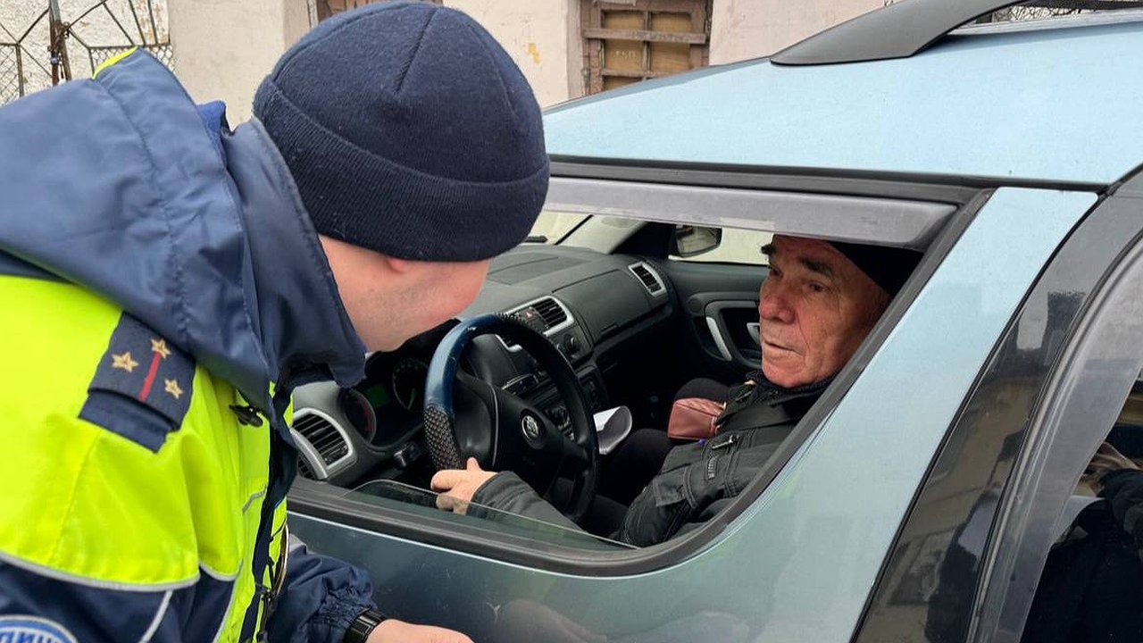 Главная картинка новости: Штраф 2000 рублей с носа за автомобиль такого цвета: в ГИБДД начались массовые проверки всех водителей