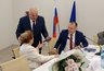 Миниатюра новости: Губернатор Костромской области вручил доктору филологических наук Нине Ганцовской нагрудный знак Заслуженного работника образования региона