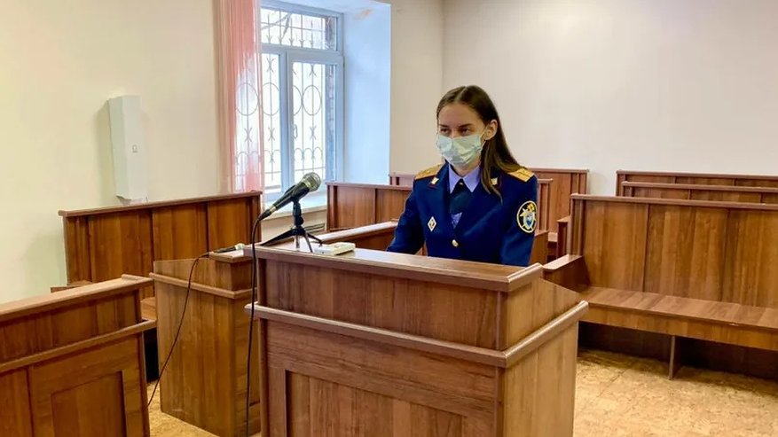 Главная картинка новости: В Костромской области директор школы отнимала часть премии у сотрудников на личные нужды