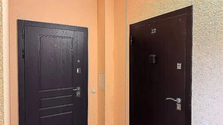 Главная картинка новости: В России повысили штрафы за неправильную входную дверь в квартиру: теперь уже не 10 тысяч рублей, как раньше