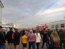 Зачем пассажирские поезда останавливаются на 5 минут на станциях, при этом никого не впуская и не выпуская?