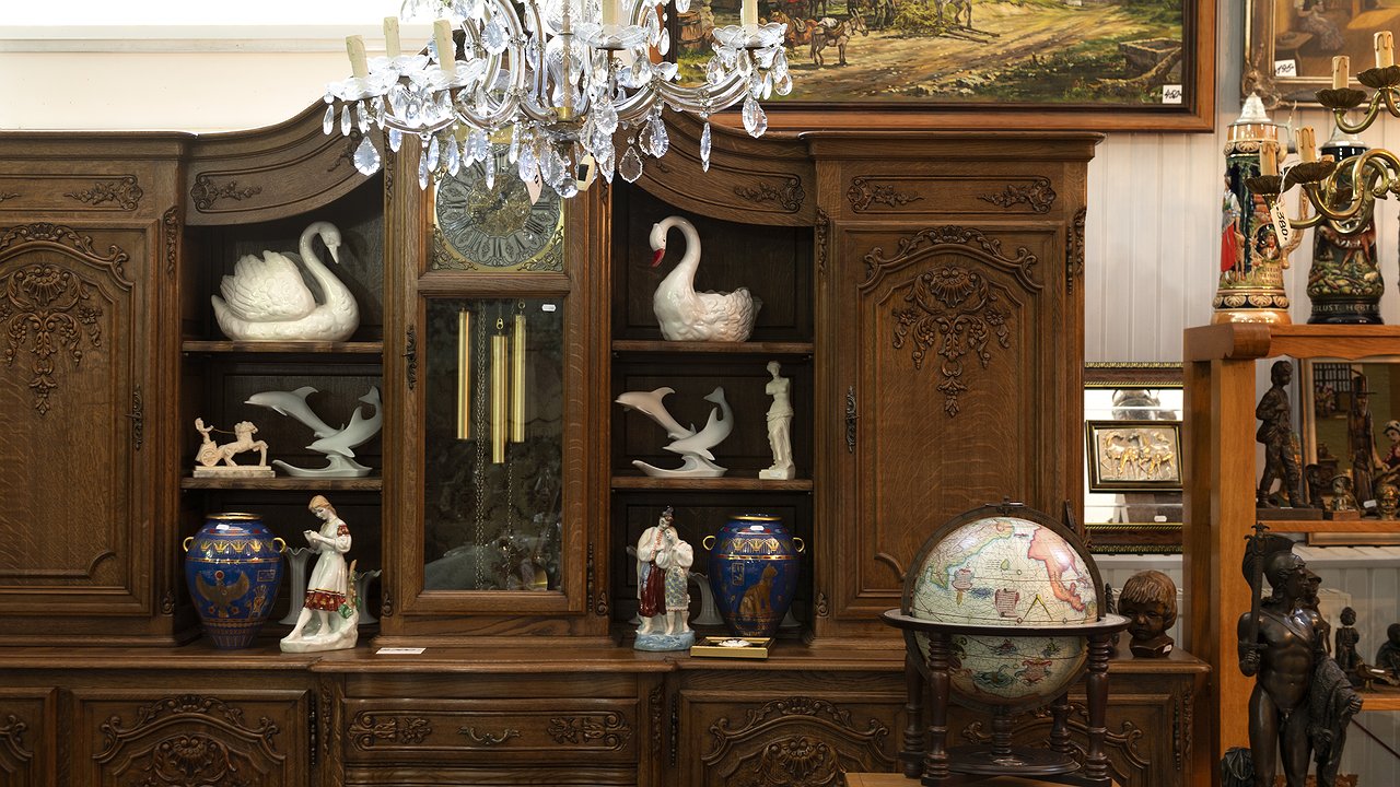 Главная картинка новости: У каждого второго хранились в серванте: эти 5 вещей из СССР стоят целое состояние сейчас