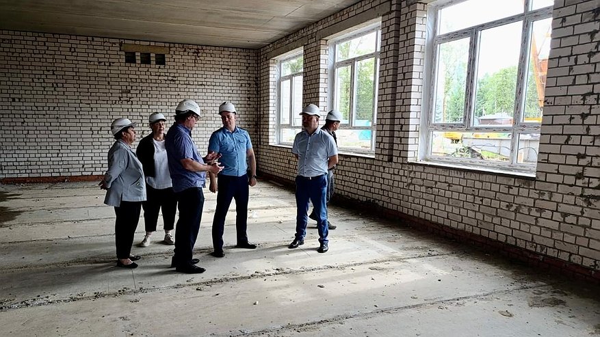 Главная картинка новости: Прокуратура Костромской области держит на контроле возведение школы в Караваево