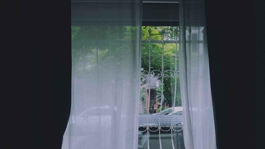 Главная картинка новости: 1 ложка в таз — и тюль станет чище нового: ни пятен, ни серости, ни желтизны — идеальная чистота