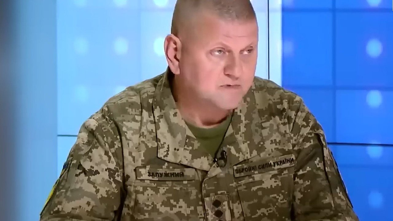 Главная картинка новости: Откровение Залужного вызвало панику в Киеве: экс-главком ВСУ спрогнозировал год окончания СВО