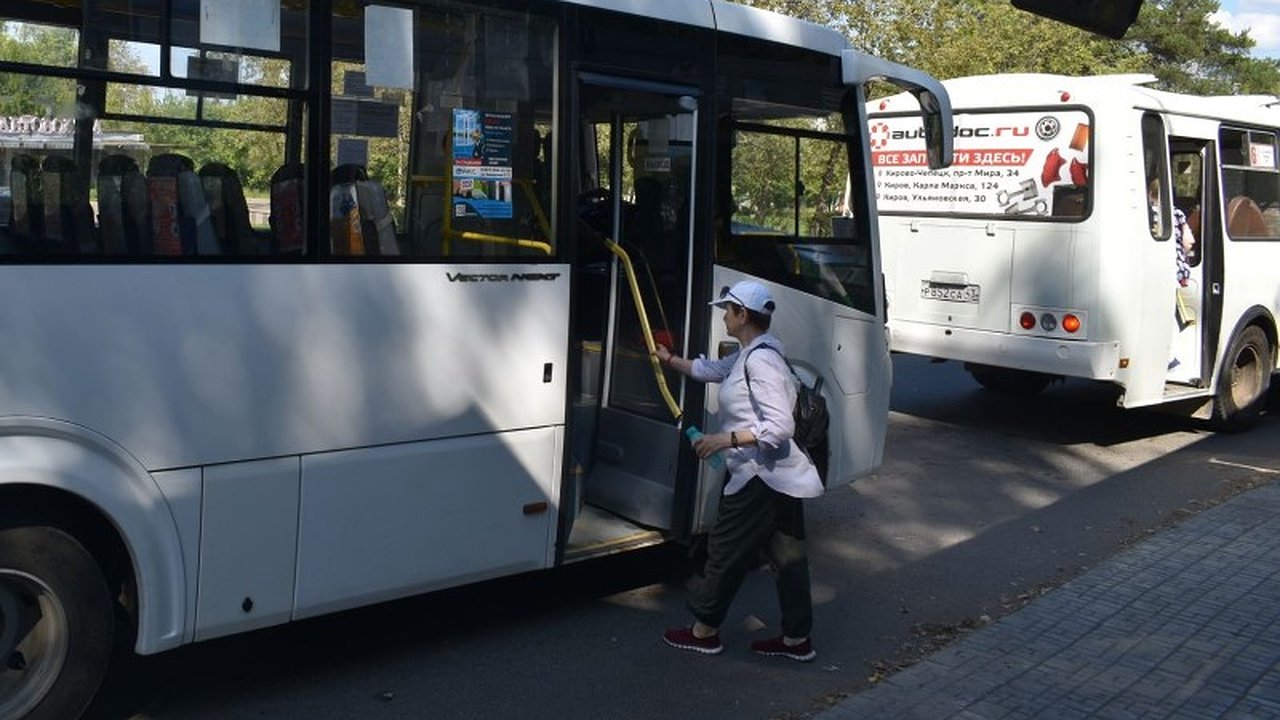 Главная картинка новости: Появилось расписание прямого автобуса из Шарьи в Киров