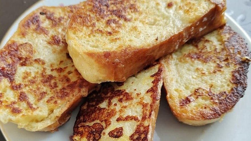 Главная картинка новости: Легендарный завтрак из СССР — вкуснее не придумать: овсянка и яичница рядом не стояли