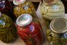 Миниатюра новости: Не пар и не духовка: стерилизую банки за 30 секунд — совет ушлых хозяек