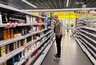 Миниатюра новости: Подруга-продавец показала 4 ловушки для покупателей в "Магните" — вот как обходить их стороной