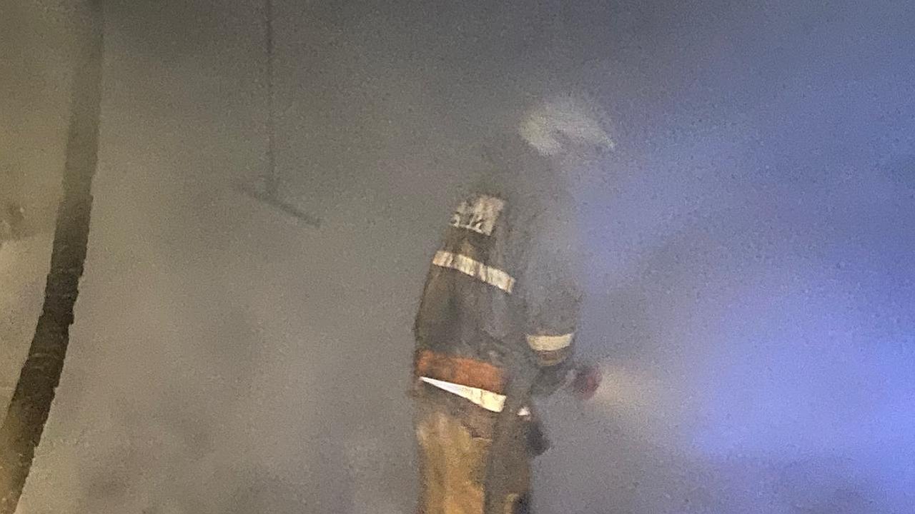 Главная картинка новости: В Костромской области сгорело здание возле психоневрологического интерната