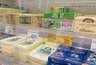 Миниатюра новости: Взял УФ-фонарик — и пошёл в "Пятерочку" за сливочным маслом: "просветил" 10 марок — остался доволен