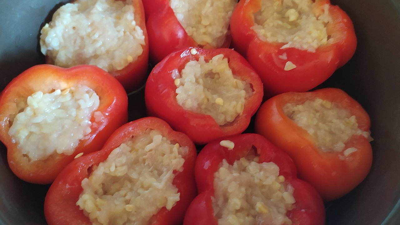 Главная картинка новости: По совету дочери заменила рис в фаршированном перце на другой ингредиент — и не пожалела: вкуснее оригинала в 100 раз