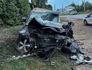 Под Костромой Jeep Grand Cherokee отбросило на забор после столкновения с деревом