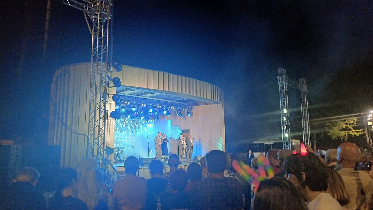 Главная картинка новости: В День Костромской области выступят певец Данко и группа «Земляне» (0+)