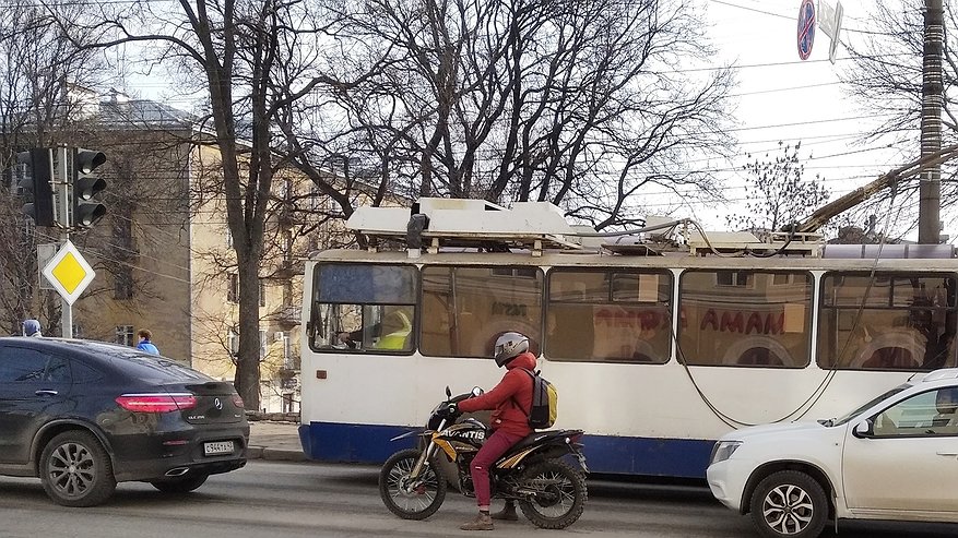Главная картинка новости: Шумные мотоциклисты Шарьи: житель Костромы потребовал навести порядок