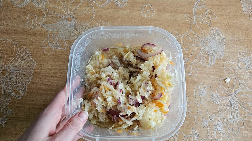 Главная картинка новости: Делаю снова и снова — и 20 банок мало: такая квашеная капуста хранится больше года — хрустит и не темнеет