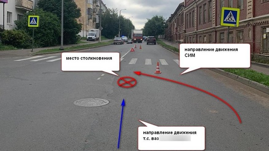 Главная картинка новости: В Костроме электросамокатчик врезался в "пятнадцатую": есть пострадавшие