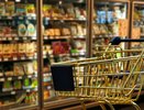 Сын устроился на подработку в "Азбуку вкуса" — какая там зарплата и чем кормят работников — вся правда