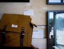 В поезде сосед-пенсионер начал обыскивать мою сумку, пока я спал: я его поймал — и вот что она сказал