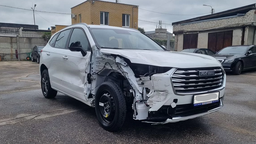 Главная картинка новости: Попал в ДТП на Haval Jolion — правая фара, крыло, бампер и капот под ремонт: во сколько обошлась "кузовщина" и как долго ждал