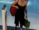 В Костроме разыскивают женщину, которая украла несколько флаконов духов из ТЦ