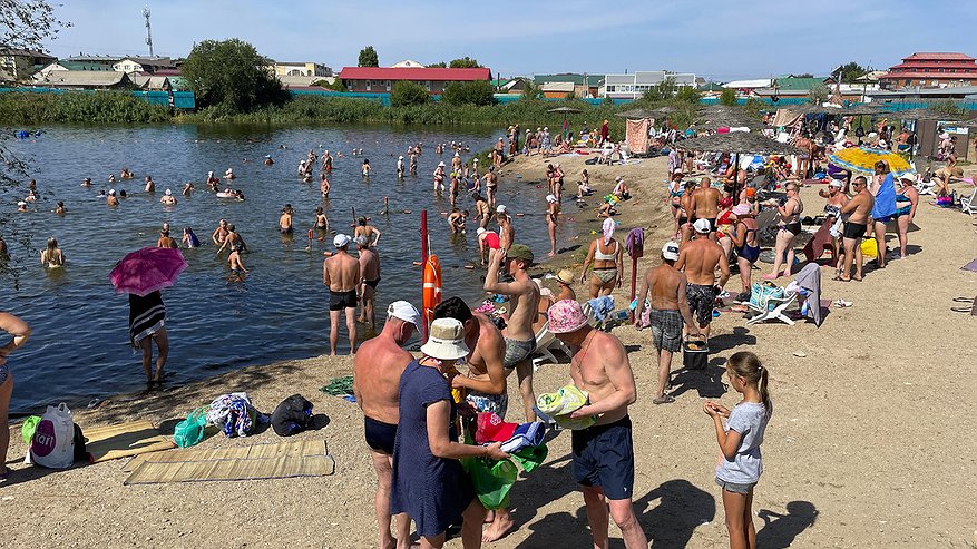 Главная картинка новости: Соль, грязь и арбузы: этот российский город-курорт на границе с Казахстаном незаслуженно забыли — а там настоящий рай