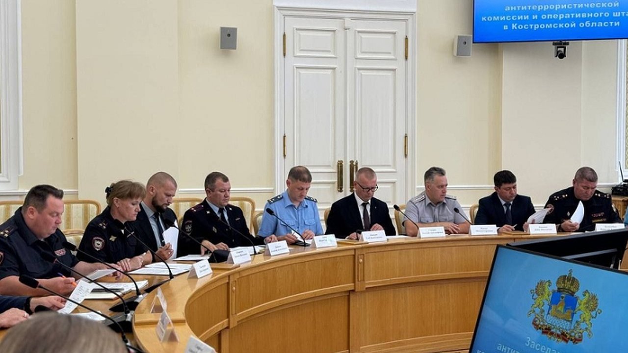 Главная картинка новости: В Костромской области усилят безопасность в День знаний и на выборах губернатора