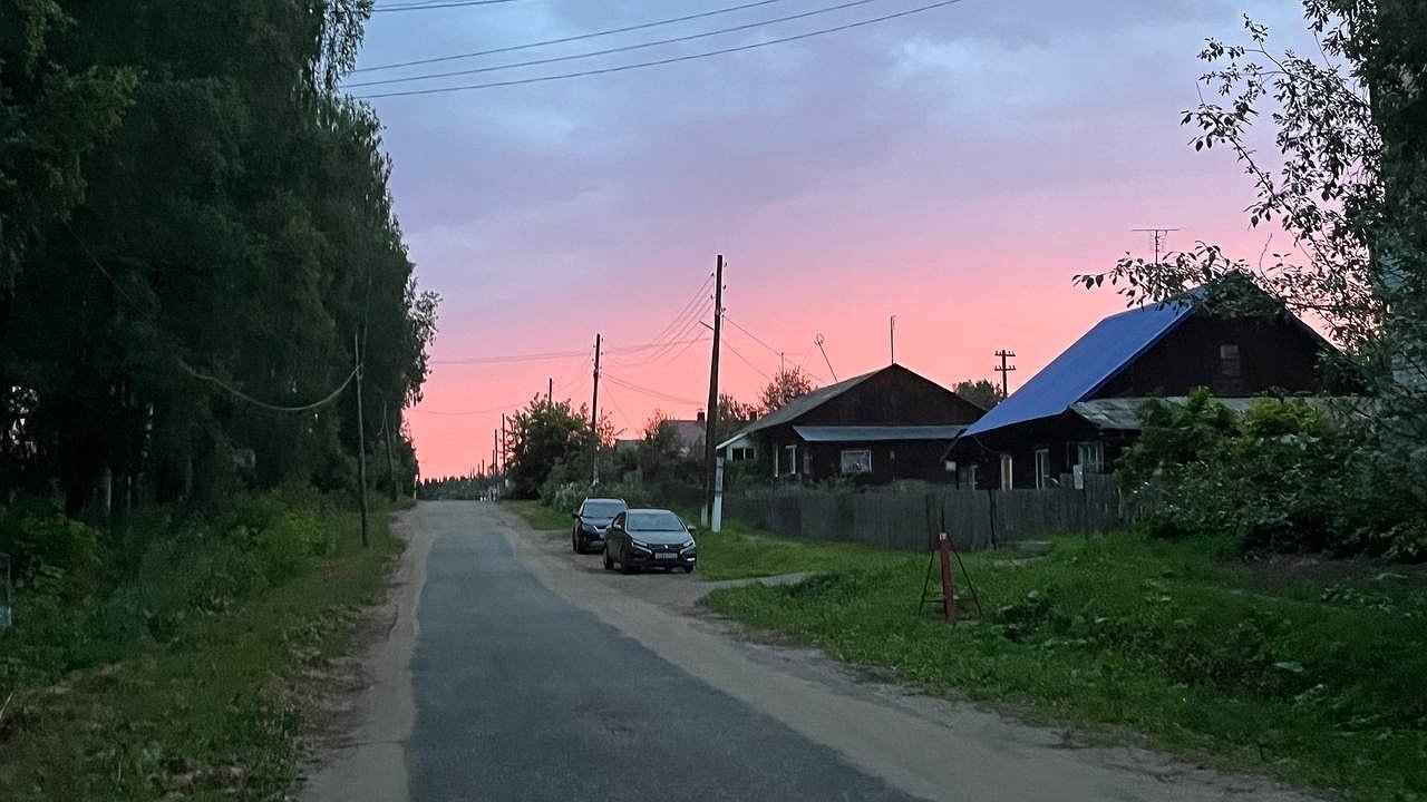 Главная картинка новости: Почему у нас деревни такие убогие, а в США как с картинки? Оборотная сторона сельской жизни — об этом не принято говорить вслух