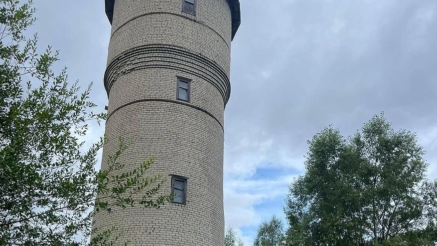 Главная картинка новости: В Костроме на крыше водонапорной башни у аэродрома Сокеркина установят прожекторы