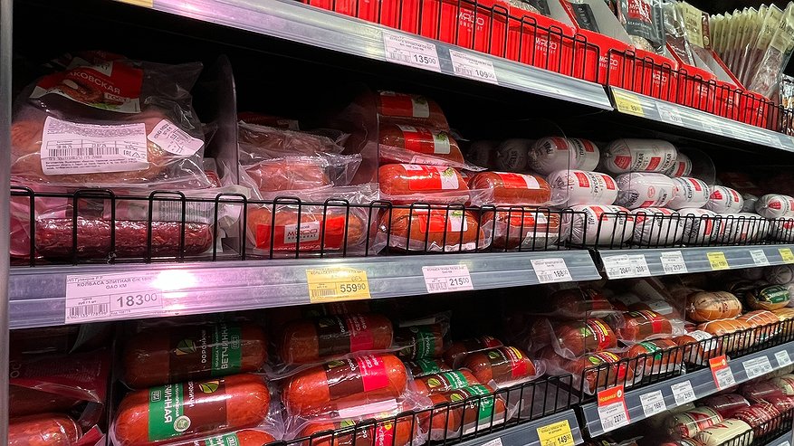Главная картинка новости: В фарше ни грамма мяса, сплошная "бумага": Росконтроль назвал бренды колбасы, которые лучше не брать — даже с 50% скидкой