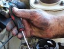 Откручиваю прикипевшие болты и гайки на раз-два: опытный авторазборщик раскрыл 3 лайфхака