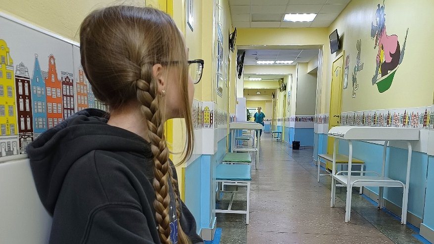 Главная картинка новости: Из-за роста заболеваемости в Костромской области детей будут фильтровать перед занятиями