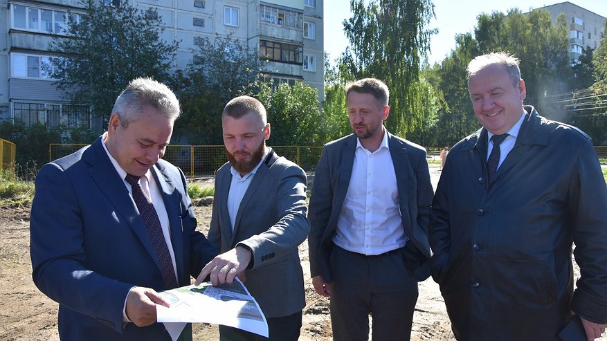 Главная картинка новости: В Костроме благоустраивают территории в районе пересечения улиц Скворцова и Шагова