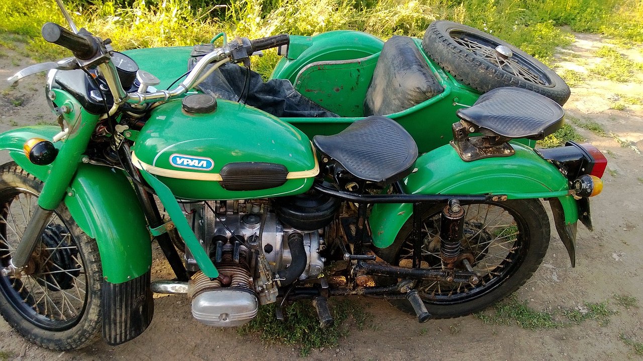 Главная картинка новости: "Садились за руль и молились всем богам": 5 мотоциклов СССР, которые не отличались надежностью