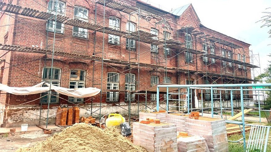 Главная картинка новости: Реальное училище под Костромой отреставрируют к Новому году