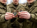 «Цыганское золото» вместо медалей: чем на самом деле щеголяли советские дембеля